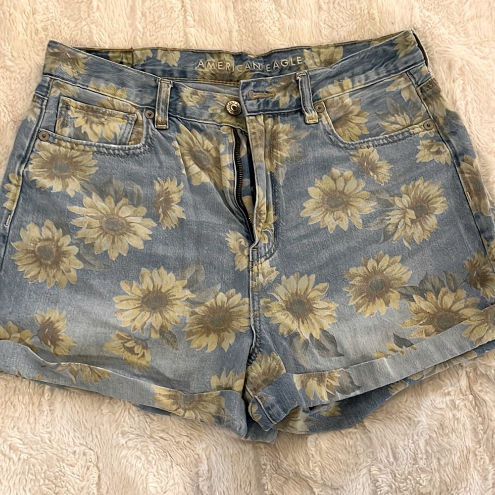American Eagle Sunflower Shorts